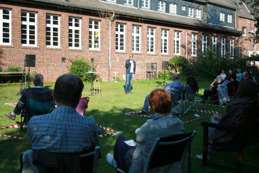 Lesung: Fern von allem – 17.7.21 – 19 Uhr
